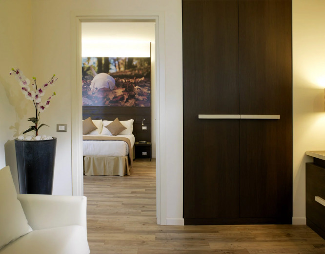 media.Slide-Junior-Suite-01-Hotel-Life-Rimini