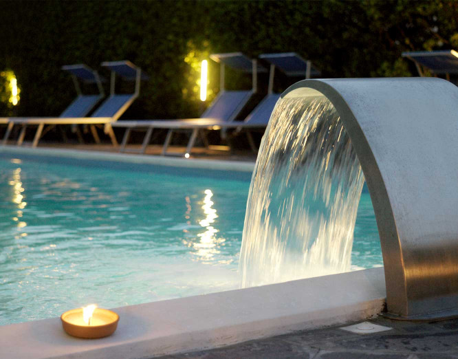 media.Gallery-Piscina-01-Hotel-Life-Rimini